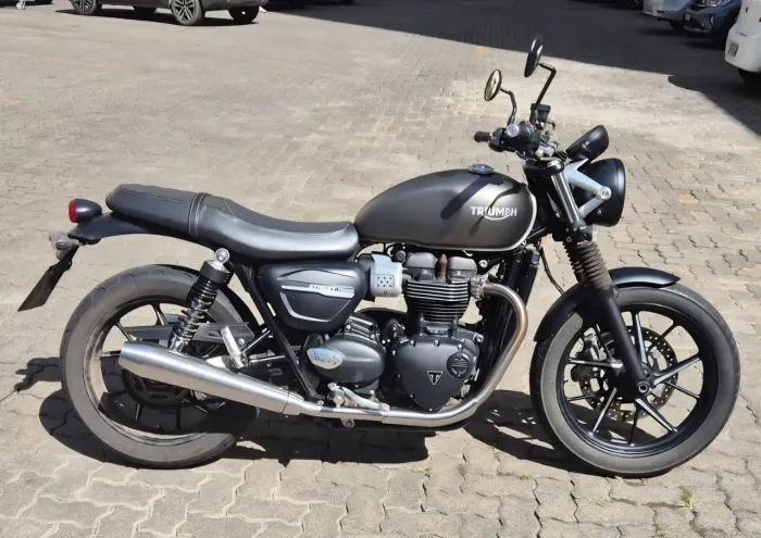 Triumph Street Twin Ótimo estado de conservação.