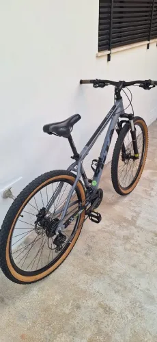 Bicicleta GTA Aro 29 - Freio Hidráulico + Trava na Suspensão + Shimano 21v (Revisada!)