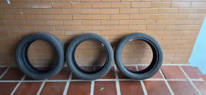 3 PNEUS GOODYEAR EAGLE TOURING 205/45 R18 86V