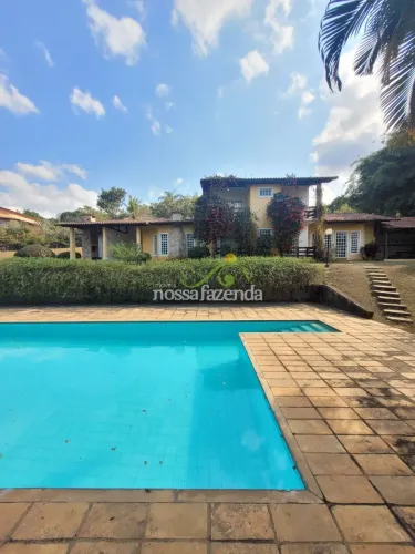 CASA NO CONDOMINIO NOSSA FAZENDA
