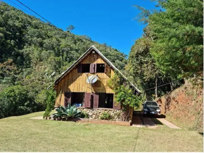 Lindo Sítio á venda em Bocaina de Minas