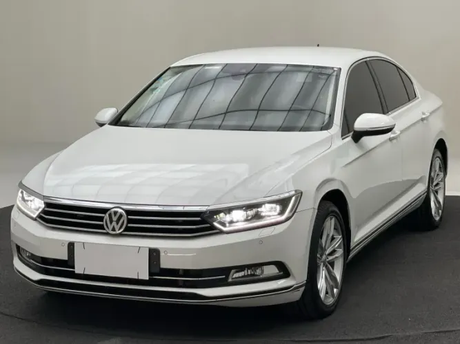 Volkswagen Passat Highline 2.0 TSI 220cv Tip. 2018