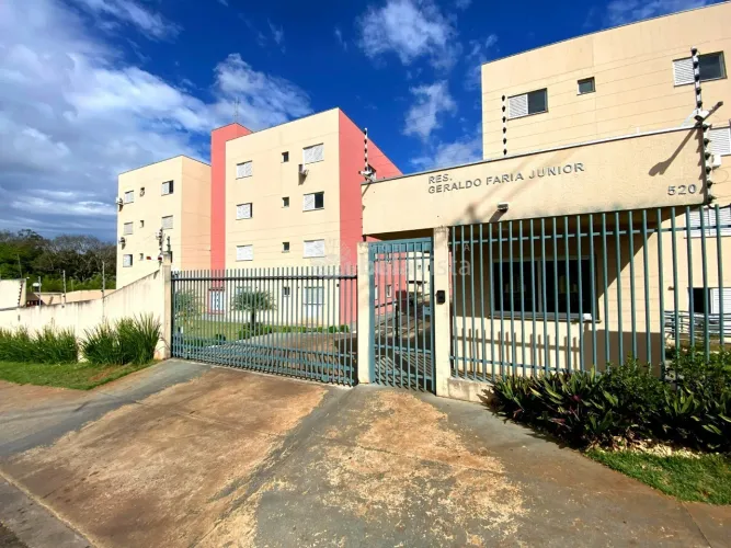 APARTAMENTO À VENDA NO RESIDENCIAL GERALDO FARIA JÚNIOR - VILA PASSOS EM ARAPONGAS.
