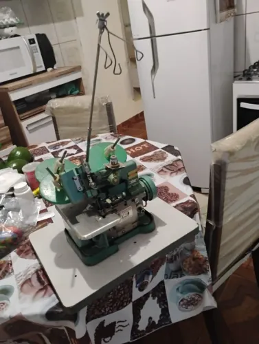 Cabeça de máquina de costura velock