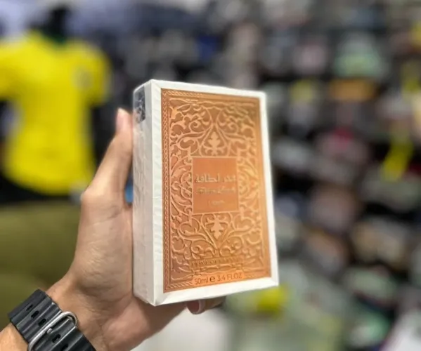 Perfumes femininos a base de óleo