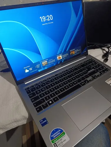 Notebook ASUS Vivobook 16, Intel i7 1355U, 8GB, 512 SSD, Win 11