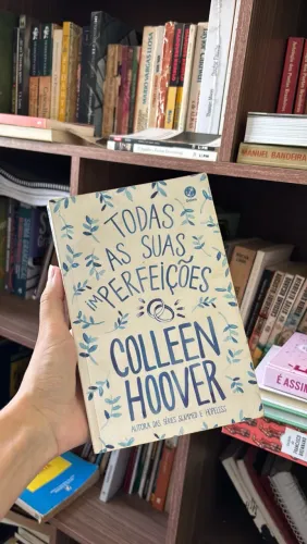 Vendo livro Colleen Hoover