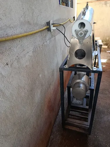 MÁQUINA DE RALAR MILHO