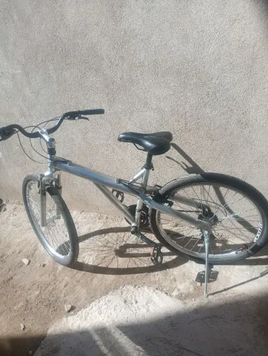  bicicleta de alumínio aro 26