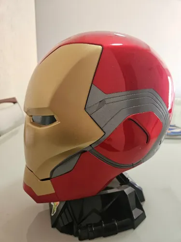 Capacete Homem De Ferro Eletronico Hasbro - Marvel Legends
