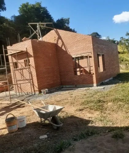Quer construir com tijolos ecológicos temos mão de obra especializada a mais 10 anos