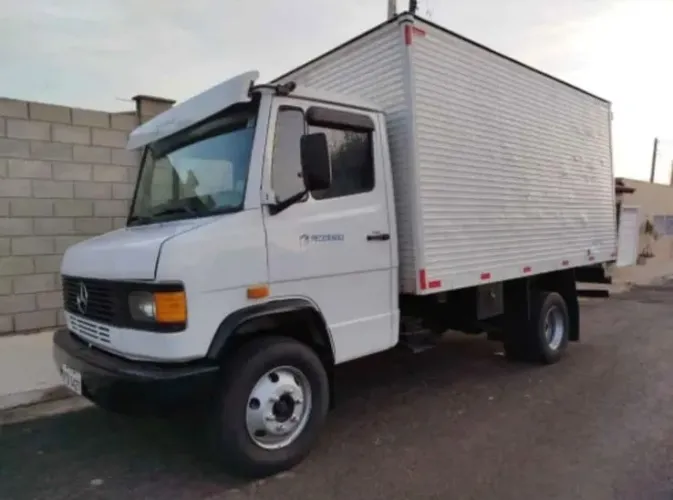 Mercedes bens 710 ano 1997