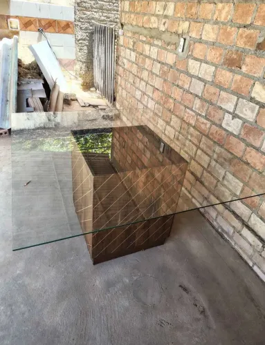 Vende-se mesa de vidro grande