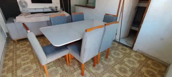 Vendo mesa de jantar 6 lugares