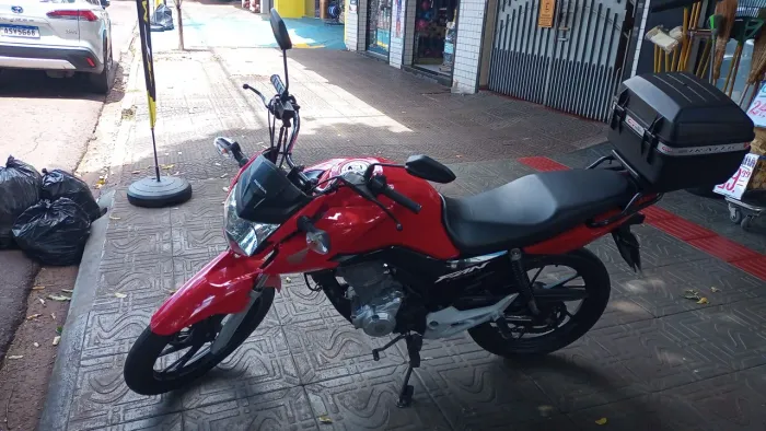 Vendo cg fan 160 vermelha