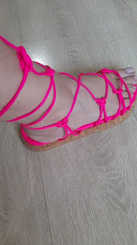 Vendo sandália feminina MILANO de amarrar seminova N 36