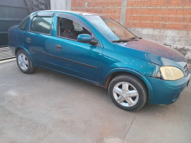 Chevrolet Corsa Sedan 1.0 MPFI 8V 71cv 4P 2002