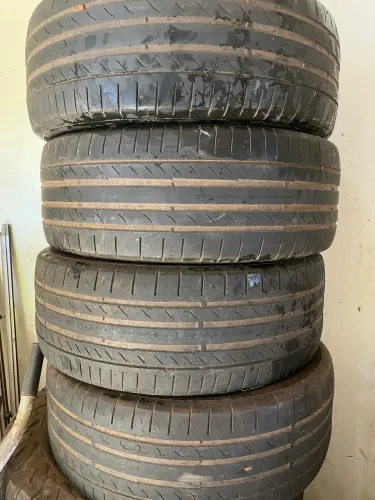 Pneus Continental 235 55 R18