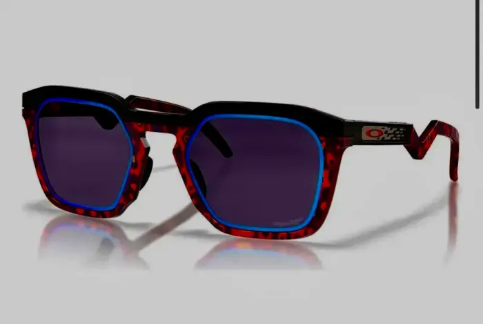 Óculos oculte Troy lee novo na caixa original 799.00