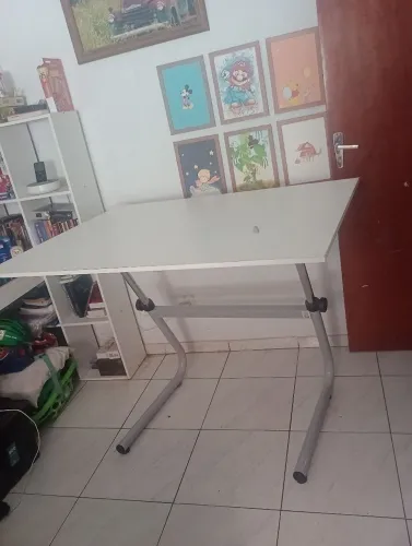 Cavalete tubular tridente (Mesa de desenho)