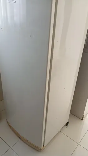 Geladeira com defeito