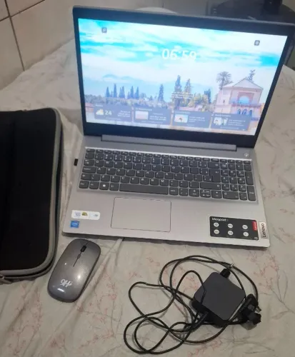 Notebook LENOVO