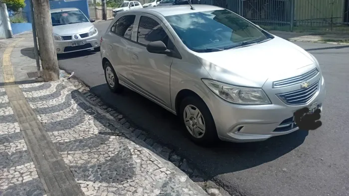 Chevrolet Onix Hatch LT 1.0 8V Flex Power Mec. 4P 2016