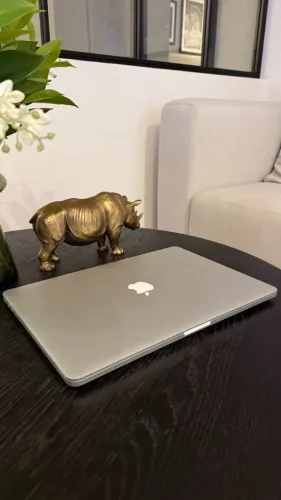 MacBook Pro 15" Retina (Mid 2014) - i7 2,2 GHz, 16 GB RAM, SSD 256 GB