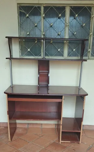 Vendo escrivaninha 