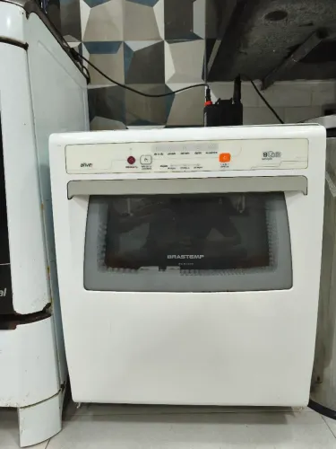 Lava louça Brastemp 8 serviços com defeito