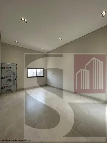 Casa para Venda em Uberlândia, Pampulha, 3 dormitórios, 2 suítes, 3 banheiros, 3 vagas