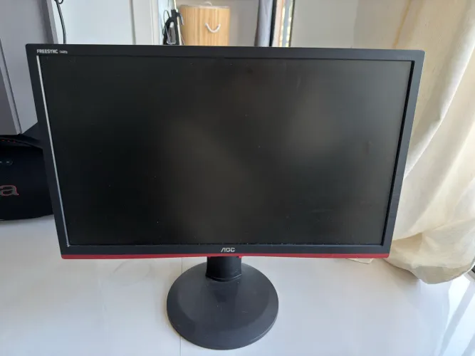 Monitor 144hz AOC G2460PF.