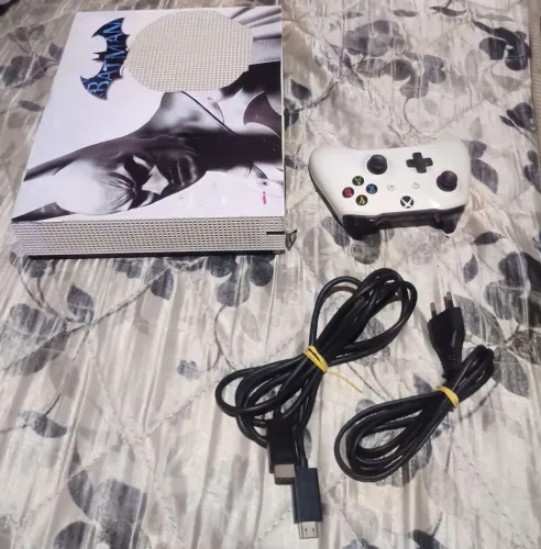 XBOX ONE + headset JBL 