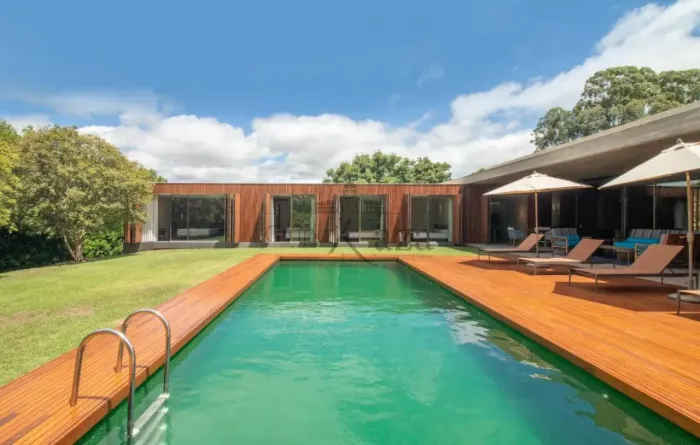 Casa em Condomínio - Porto Feliz - 5 Dormitórios - 650m².