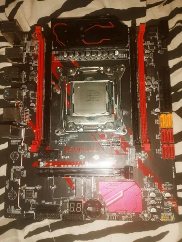 Kit Xeon E5-2680 v4 + Placa-Mãe X99 R5.9 - Pronto para Alto Desempenho!