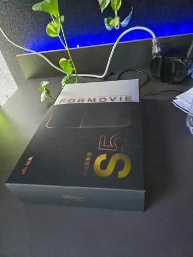 Projetor Formovie S5 a Laser 4k + Fire Stick 4k + tela retrátil motorizada