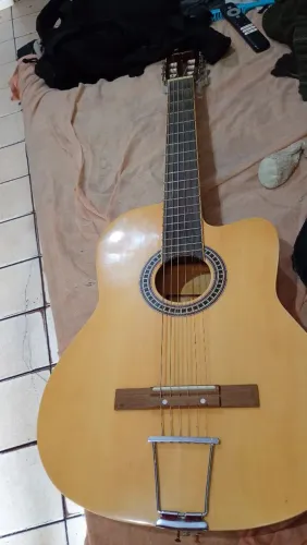 Vendo lindo violão elétrico Memphis