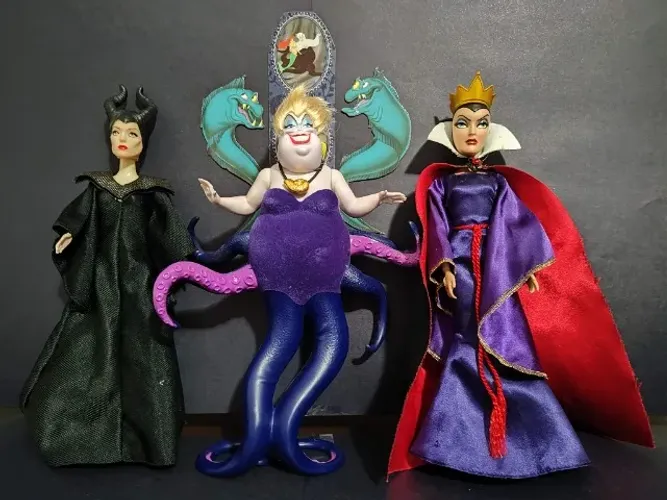 Bonecas Princesas, Príncipes e Vilãs da Disney