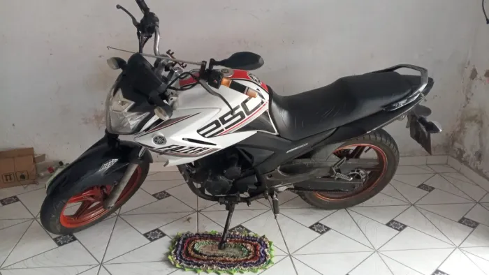 Fazer 250 Esportiva