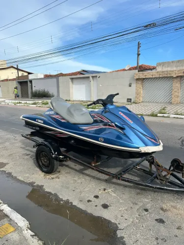 Vendo ou troco jet ski 3 lugares com re e carretinha
