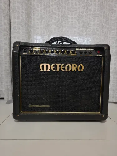 Amplificador de guitarra meteoro fwg50