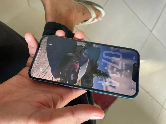 iPhone 13
