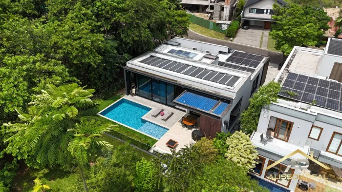 Casa de condomínio 554,39m²| 3 Suítes| Imóvel mobiliado| Piscina no Tamboré