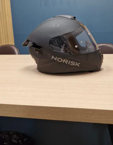 CAPACETE NORISK RAZOR
