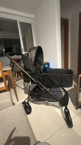 Carrinho de bebê + bebê conforto Galzerano