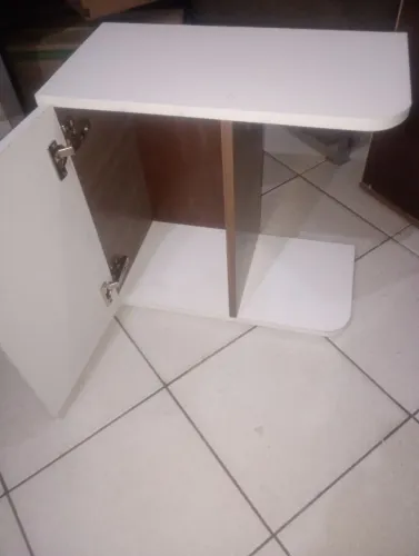 Mesinha de cabeceira 