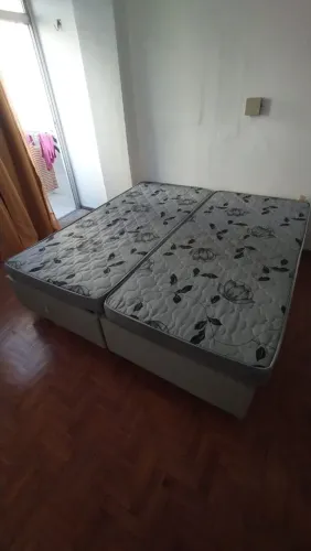Colchão solteiro com base  são dois colchoes com duas bases valor de cada um colchão mais 