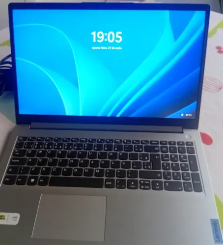NOTEBOOK LENOVO IDEAPAD 3 - INTEL CORE I3 - SEMI NOVO