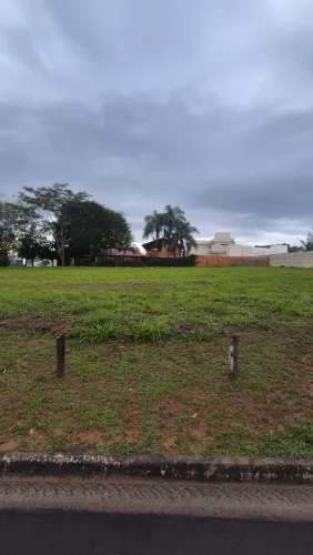 Terreno no condomínio Residencial Primavera em Piratininga