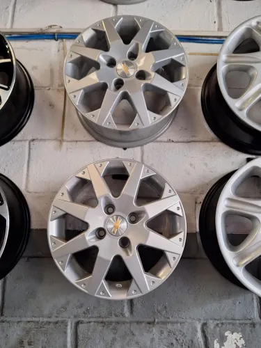 Rodas aro 14 GM novas dá KR 1.950 